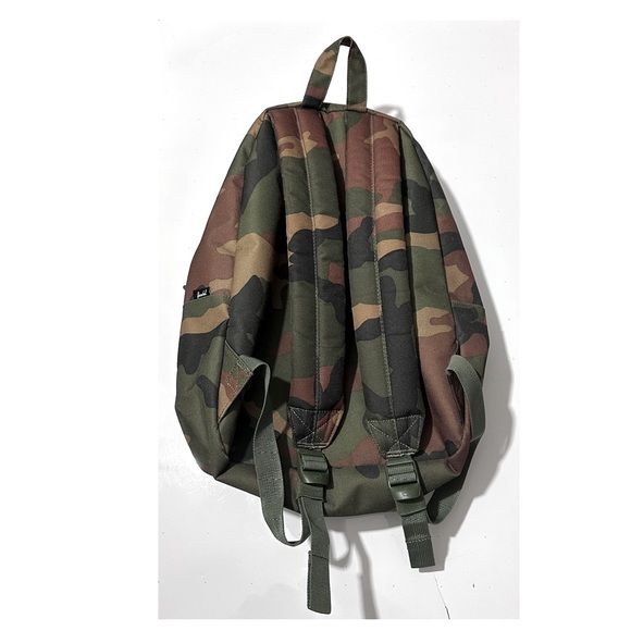Herschel Supply Co. - Classic backpack 24L - Woodland camo - Picture 3 of 12